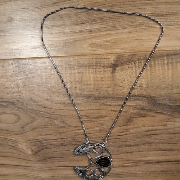 New Silver Wire Wrapped Cresent Moon Carved Black Onyx Necklace. - Picture 3 of 7
